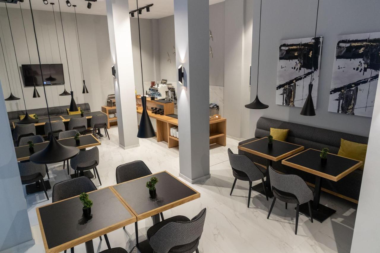 Grand Port Nocleg ze śniadaniem 3*